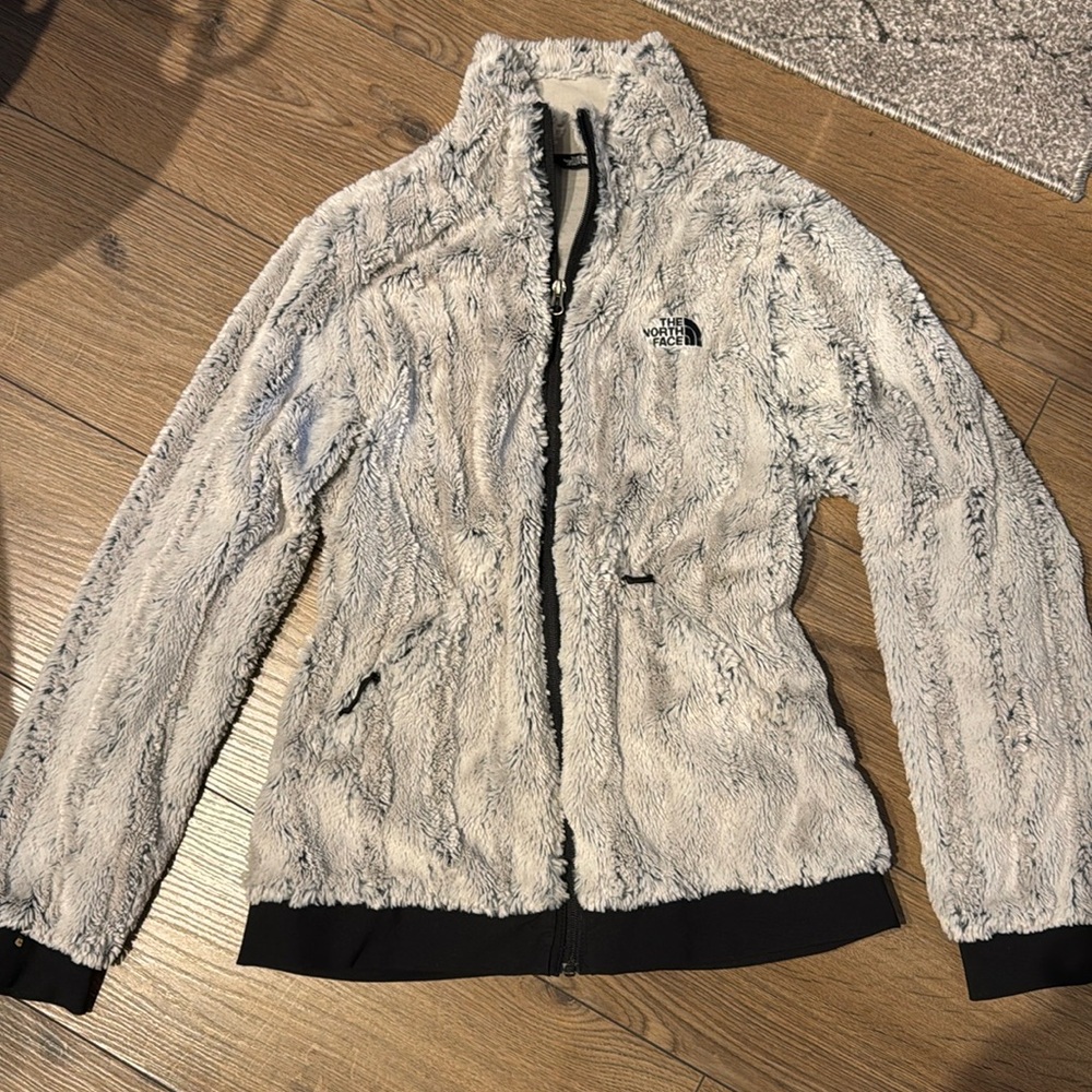 Women’s north face fleece size medium